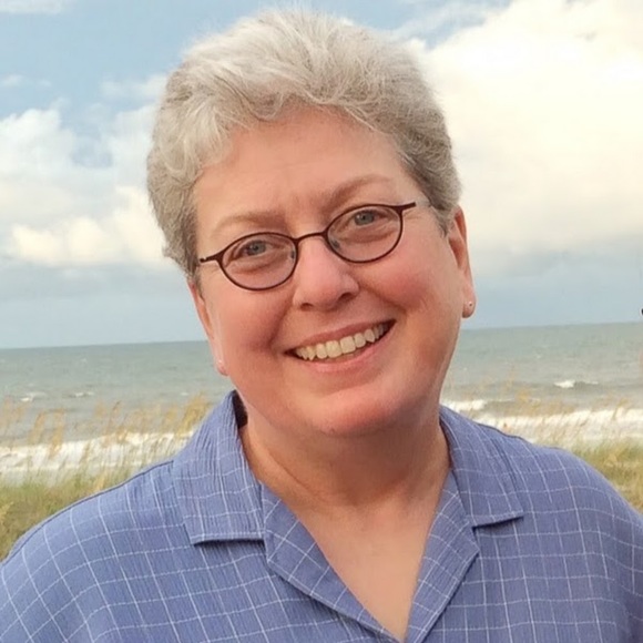Meet your Posher, Lori - Picture 1 of 1